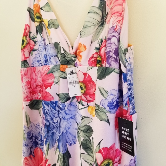 Dress - Picture 9 of 9